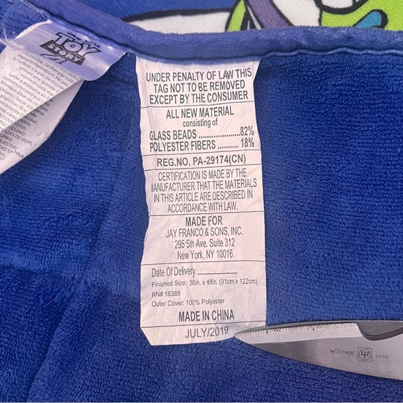 Toy Story 4 Weighted Blanket w/ Woody, Buzz Lightyear, Bullseye, & Rex, 3’x 4’ - Picture 4 of 4